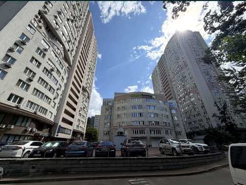 комерційна за адресою Київ, Берестейський просп. (Перемоги), 121-А