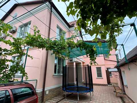 будинок за адресою 44-та лінія вул.