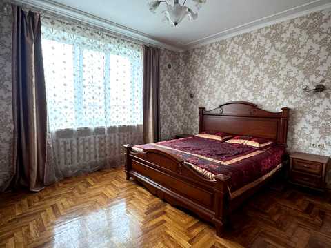 будинок за адресою 44-та лінія вул.