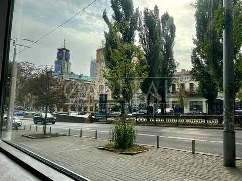 комерційна за адресою Тараса Шевченка бульв., 2