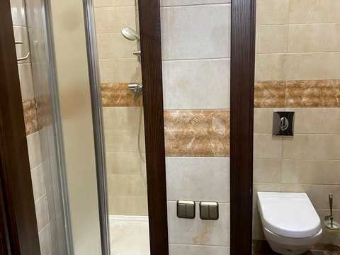 комерційна за адресою Київ, Саксаганського вул., 103