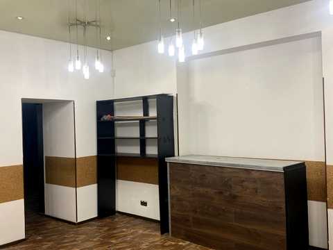 комерційна за адресою Київ, Саксаганського вул., 103
