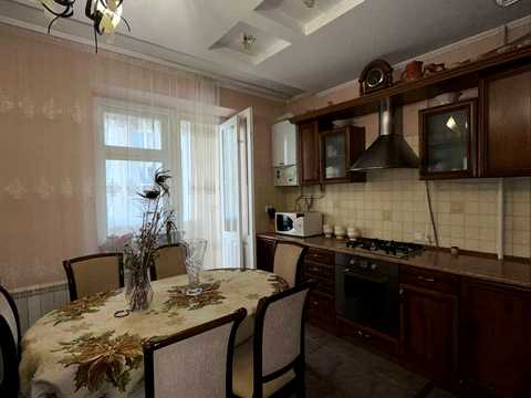 квартира за адресою Юліана Целевича вул., 14-А