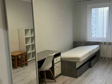 квартира за адресою Софії Русової вул., 7