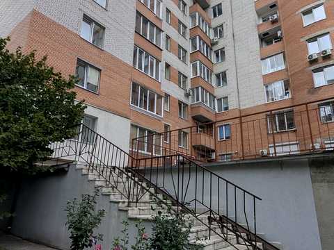 квартира за адресою Наукова вул., 49-А
