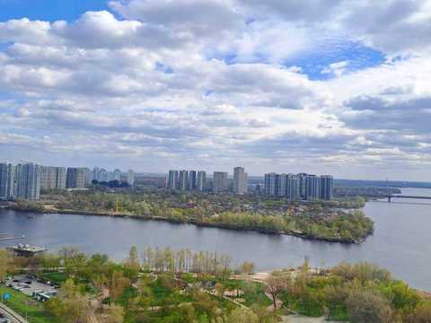 квартира за адресою Дніпровська набережна вул., 17-К