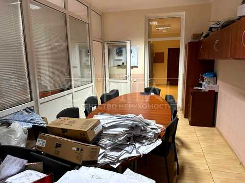 коммерческая по адресу Владимира Ивасюка просп. (Героїв Сталінграду), 4