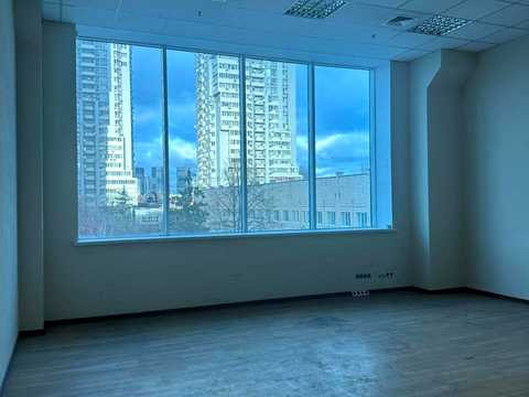 комерційна за адресою Сім'ї Бродських вул. (Смоленська), 33-31