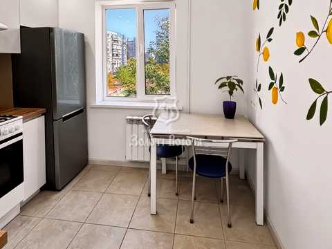 квартира за адресою Каштанова вул., 13