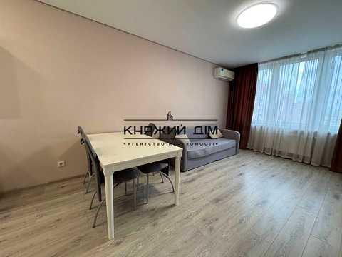 квартира по адресу Драгоманова ул., 4-А