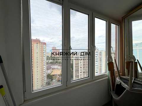 квартира по адресу Драгоманова ул., 4-А
