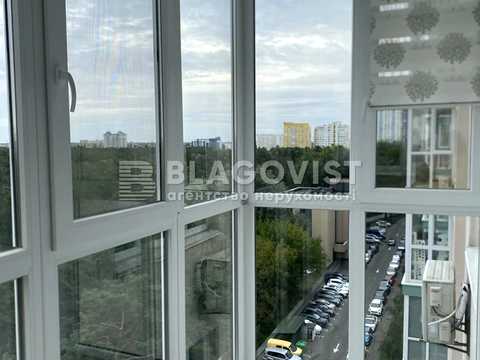 квартира за адресою Воскресенська вул., 18