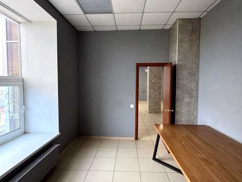 комерційна за адресою Шевченка вул., 47