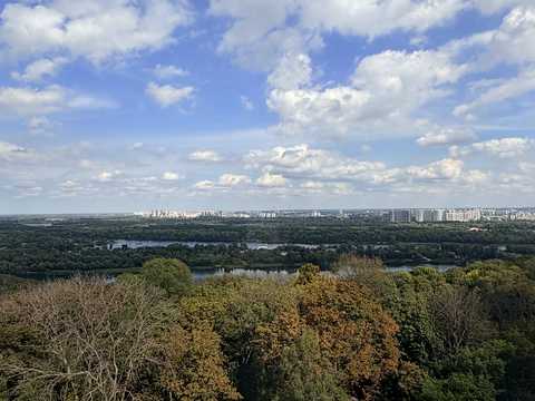 комерційна за адресою Михайла Грушевського вул., 9 б