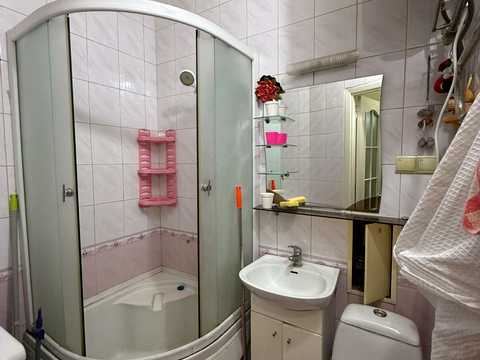 квартира за адресою Нижньодніпровська вул., 4