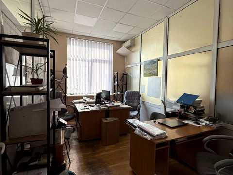 комерційна за адресою Гарбарська, 22