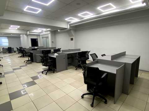 коммерческая по адресу Вулиця, 1