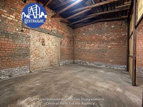 комерційна за адресою Чернівці, Індустріальний пров., 7