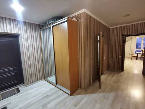 квартира за адресою В'ячеслава Чорновола вул., 9