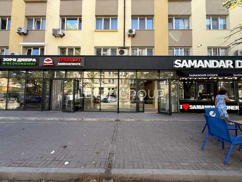 комерційна за адресою Юрківська вул., 18