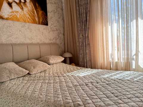 комерційна за адресою Радгоспна, 1