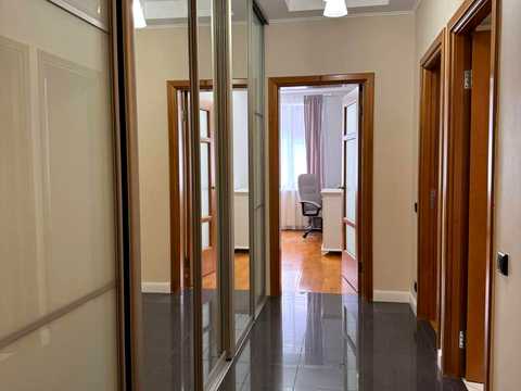 квартира за адресою Андрія Верхогляда вул. (Михайла Драгомирова), 4