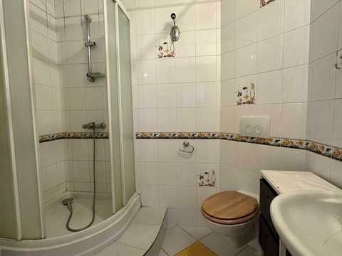 квартира за адресою Андрія Верхогляда вул. (Михайла Драгомирова), 4