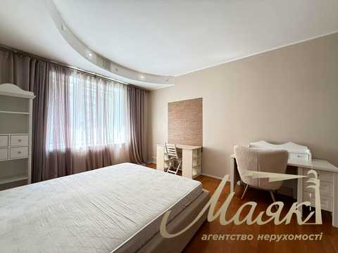 квартира за адресою Андрія Верхогляда вул. (Михайла Драгомирова), 4