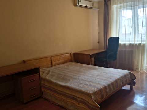 квартира за адресою Анни Ахматової вул., 13-Г