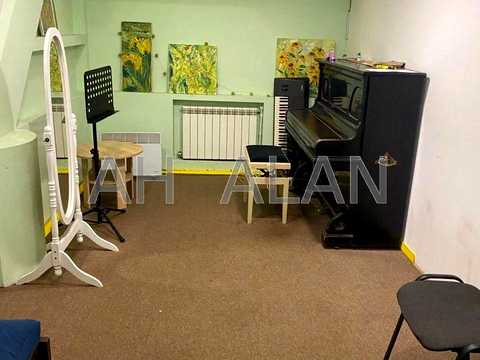комерційна за адресою Васильківська вул., 15/14