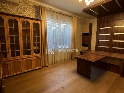 будинок за адресою Патріотів вул.