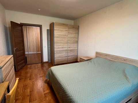 квартира за адресою Ревуцького вул., 54