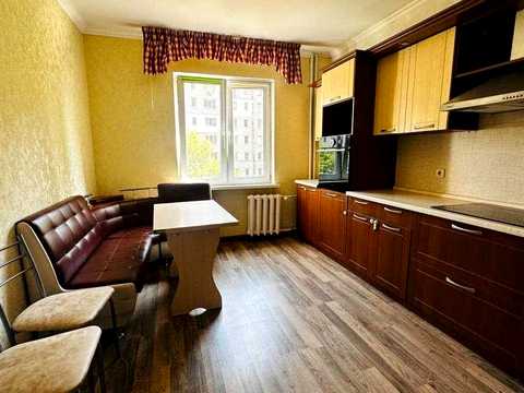 квартира за адресою Бакинська вул., 37-Б