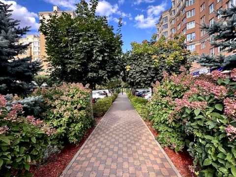 квартира за адресою Калинова вул., 5