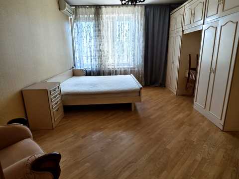 квартира за адресою Казимира Малевича вул. (Боженка), 83