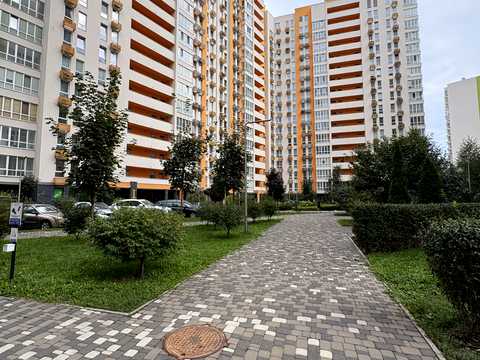 квартира по адресу Олеся Бердника ул., 1-Д