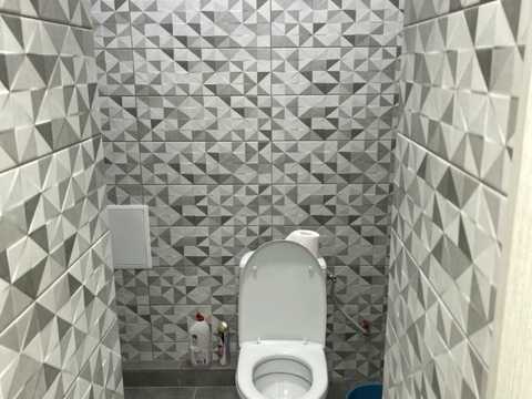 комерційна за адресою Соборна вул., 81