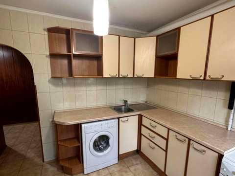 квартира за адресою Зодчих вул., 44