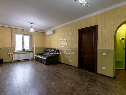 квартира за адресою Ревуцького вул., 44