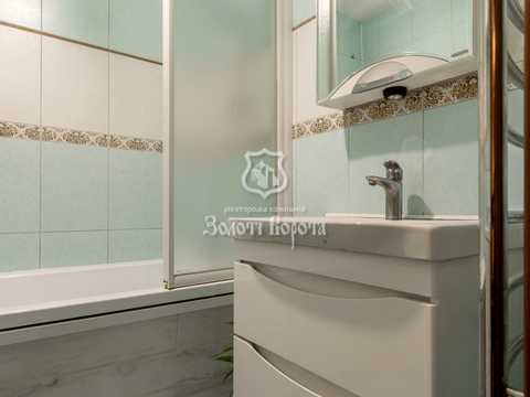 квартира за адресою Ревуцького вул., 44