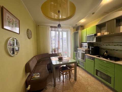 квартира за адресою Академіка Ющенка вул., 10