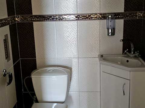 комерційна за адресою Костомарова, 53Б