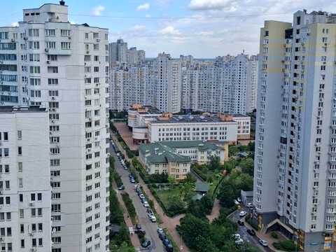 квартира по адресу Миколы Бажана просп., 10