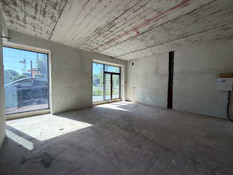 комерційна за адресою Чорновола вул., 123-А
