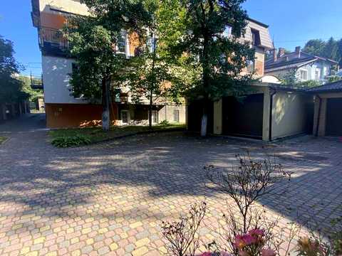 квартира за адресою Грицая, 10