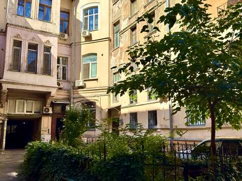 квартира за адресою Івана Луценка пров., 4