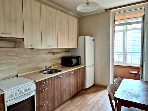 квартира за адресою Ованеса Туманяна вул., 3