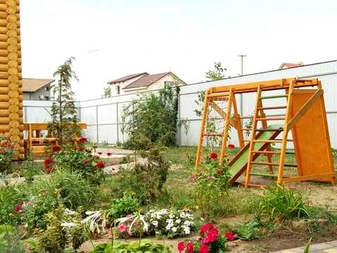 коммерческая по адресу Приморская ул., 225