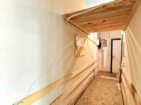 комерційна за адресою Яблунева вул., 13-Б