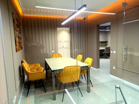 комерційна за адресою Київ, Зарічна вул., 6 к4